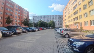 Pronájem bytu 1+kk/B/S, 34 m2, ul. Na Růžovém poli, Kladno.