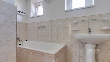 Pronájem rodinného domu, 5+2/G, T, Z, 180m2, ul. 5. května , Smečno.