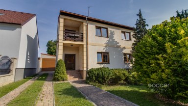 Pronájem rodinného domu, 5+2/G, T, Z, 180m2, ul. 5. května , Smečno.