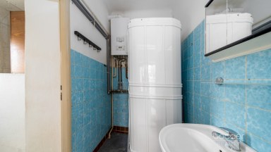 Prodej domu 2+1/zahrada/půda/sklep, 72 m2, ul. Alšova, Jirny, Praha – východ.