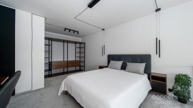 Prodej loftového bytu 1+kk s balkonem, sklepem a garážovým stáním – Bydlení na Krejcárku, Praha 9