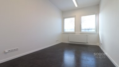 Pronájem nově zrekonstruované kanceláře, 15 m2, Praha 10 - Dolní Měcholupy, Ke Kablu