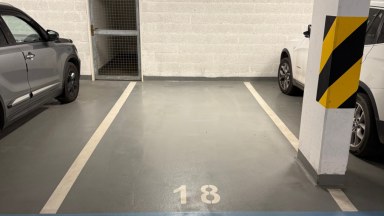 Prodej parkovacího místa v Praze 9 - Letňanech, ul. Zlonická.