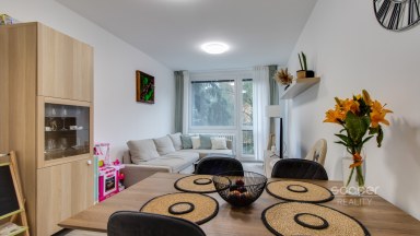 Pronájem bytu 2+kk, 43 m2, ulice Hrubého, Praha 8 - Kobylisy. 