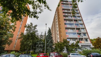 Pronájem bytu 2+kk, 43 m2, ulice Hrubého, Praha 8 - Kobylisy. 