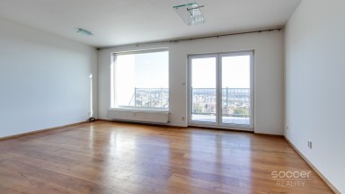 Pronájem bytu 2+kk/T/B, 80 m2 v ulici Cihlářská, Praha 9 - Prosek. 