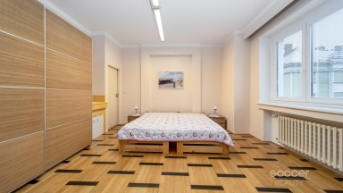 Hezký a plně zařízený byt 3+kk v dobré lokalitě Mladé Boleslavi. 