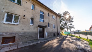 Příjemný byt se zahrádkou v Dobrovici u Mladé Boleslavi.