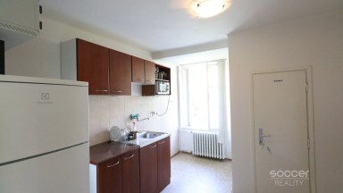 Pronájem reprezentativní kanceláře, 27m2, Praha 6 - Bubeneč, Na Zátorce