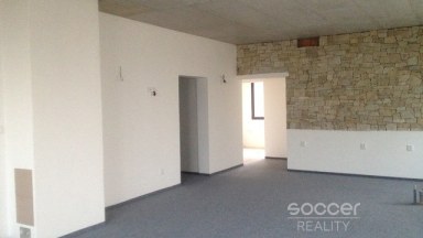 K pronájmu kanceláře 90 m² – Praha, Mezihoří, Horní Počernice