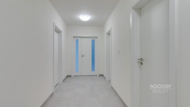 Pronájem bytu 2+kk s velkou lodžií – Projekt ZLATÝ KOPEC, Praha – Přezletice.