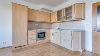 Pronájem bytu 1+kk/L/G, 46 m2, ul. Ústavní, Praha 8 - Bohnice.