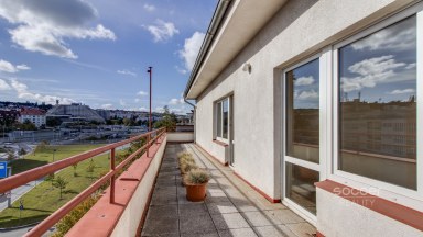 Prodej bytu 3+1, 87,5 m2 + 48,8 m2 terasy, ulice Patočkova, Praha 6 - Střešovice.