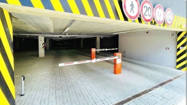 Pronájem garážového stání, ul. Višňová, Milovice.