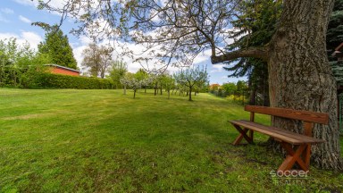 Malebný dům s příjemnou zahradou v atraktivní lokalitě.