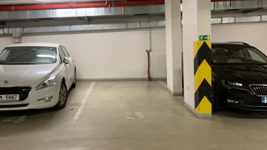 Pronájem garážového stání v novostavbě Rozhledna, Praha 4 - Krč, ulice Antala Staška.