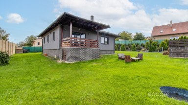 Rodinný dům 4+kk s terasou a zahradou, Kaňk u Kutné Hory.