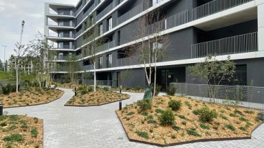 Pronájem bytu 2+kk, 54,1 m2 s terasou 5,7 m2 a sklepem, Praha 10 – Strašnice, ul. Ramonova.