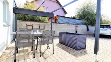 Hezký nadstandardní byt 3+kk, 76 m2, Černošice - Mokropsy.