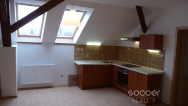 Pronájem bytu 2+kk, 66 m2, Beroun, ul. Česká.