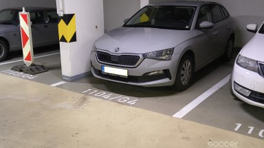 Pronájem krytého garážového stání, 12 m² – Praha 9, Vysočany (Nová Harfa).