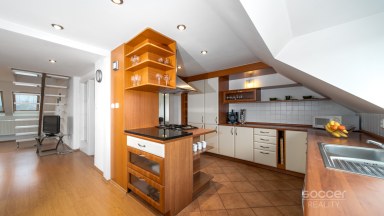 Jedinečný mezonet 3+kk+šatna v žádané čtvrti Mladé Boleslavi.