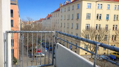 Pronájem bytu 1+kk 38 m2/PS/S, ul. Randova, Praha 5 - Smíchov.