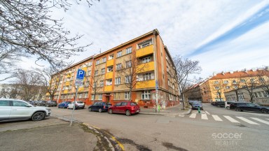 Pronájem bytu 2+kk/B/S, 53 m2, ul. Prouzova, Praha 9 - Vysočany.