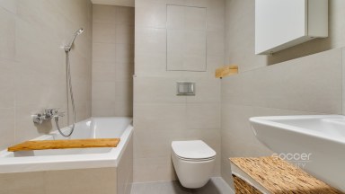 Prodej bytu 2+kk s balkonem a garážovým stáním v ulici Oty Bubeníčka, Praha 22 - Uhříněves