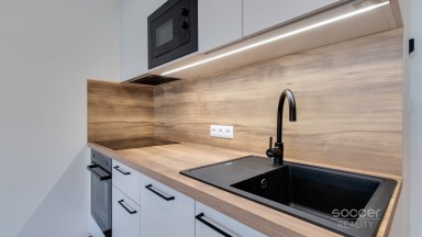 Pronájem bytu 1+kk/L/G, 32 m2, ul. Poděbradská, Praha 9 - Hloubětín.