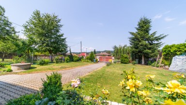 Pronájem rodinného domu, 5+kk/G/T/Z/S,B, 180m2, Čerčany, ul. Mánesova.