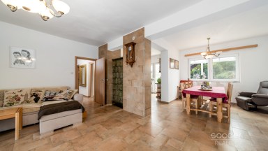 Pronájem rodinného domu, 5+kk/G/T/Z/S,B, 180m2, Čerčany, ul. Mánesova.