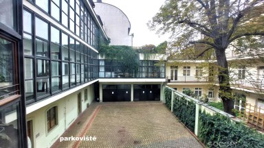 Pronájem kanceláří v centru Prahy s možností parkování
