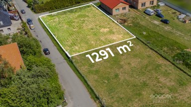 Prodej stavebního pozemku o výměře 1291 m2, Praha – západ, Jesenice.