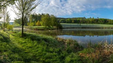 Pronájem rekreační chaty, Suhrovice, 16 km od Mladé Boleslavi.