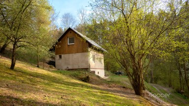 Pronájem rekreační chaty, Suhrovice, 16 km od Mladé Boleslavi.