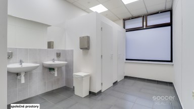 Pronájem tří kanceláří 114 m2 ulice Sokolovská