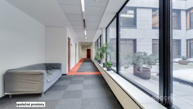 Pronájem tří kanceláří 114 m2 ulice Sokolovská