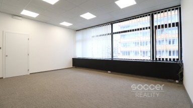 Pronájem tří kanceláří 114 m2 ulice Sokolovská