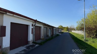 Pronájem garáže 22 m², Sadská, ul. U Stadionu.