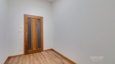 Pronájem bytu 3+kk se zahradou, Praha 20 – Horní Počernice, ul. Třebešovská.
