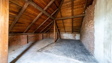 Prodej domu s pozemkem 1 310 m², Jičín – Holínské Předměstí.