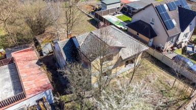 Prodej domu s pozemkem 1 310 m², Jičín – Holínské Předměstí.