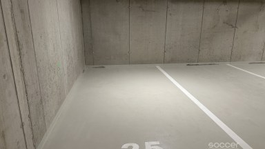 Pronájem krytého garážového stání v novostavbě v ul. Arnošta Valenty.