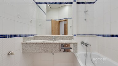 Pronájem bytu 1+kk/S, 21 m2, ul. Radlická, Praha 5 - Smíchov.