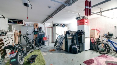 Prodej bytu 1+kk, 39,3 m² s garážovým stáním a sklepem, Praha 9 – Letňany, ul. Třinecká.
