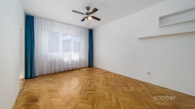 Příjemný a udržovaný byt s lodžií v atraktivní lokalitě Prahy 6. 