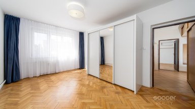 Příjemný a udržovaný byt s lodžií v atraktivní lokalitě Prahy 6. 