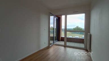 Pronájem bytu 2+kk/L/S/PS, 46 m2, Praha 14 - Černý Most, ul. Arnošta Valenty