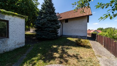 Prodej rodinného domu s pozemkem 1 466 m², Zápy